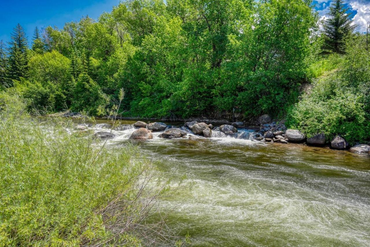 Riverfront Family-Friendly Condo Avon Zewnętrze zdjęcie